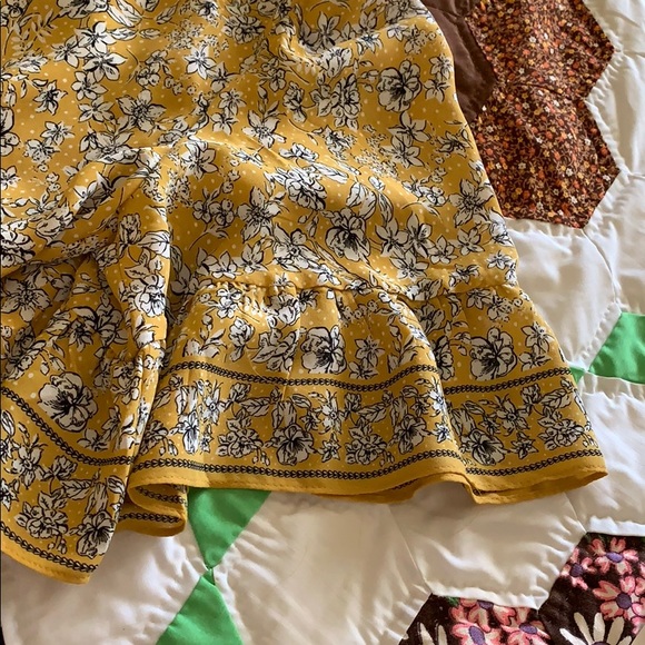 NWOT Max Studio floral dress  size med - Picture 9 of 9